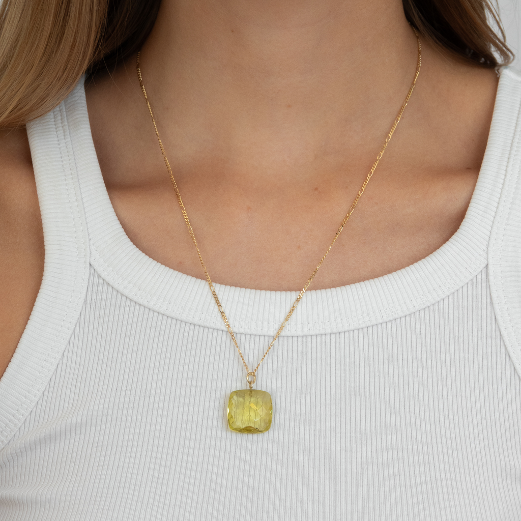 lemon quartz necklace pendant sustainable fine jewelry vom nachhaltigen schmucklabel llr studios aus hamburg