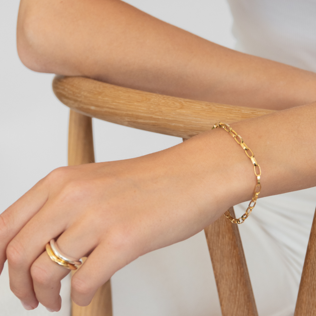 gold - silver chain link bracelet | goldenes Gliederarmband von nachhaltiger Schmuckmarke LLR Studios aus Hamburg