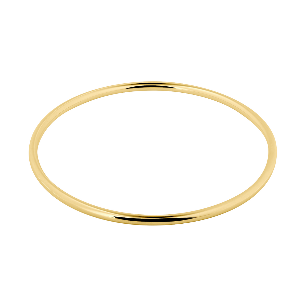 This gorgeous bracelet was designed in cooperation with Alexa von Heyden. Our bangle is sleek and timeless. 