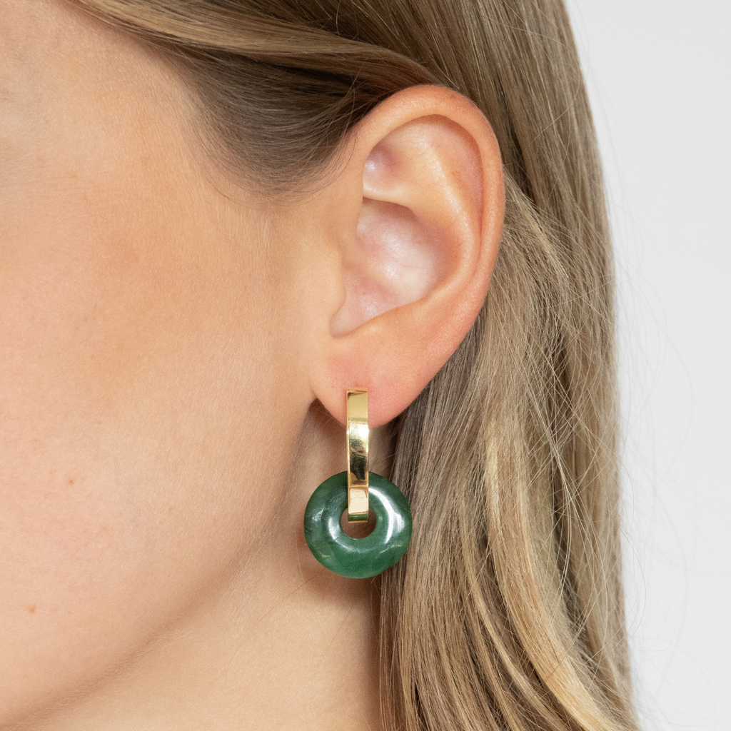 Mix and match different pearls and gemstones. As individual as you like.