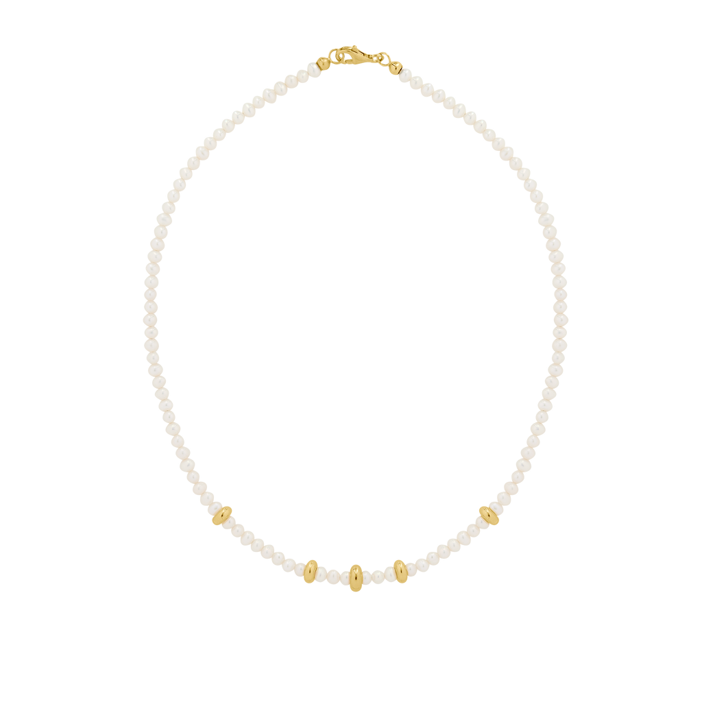schlichte Perlen Halsketten mit goldenen Akzenten - moderner Perlenschmuck aus Hamburg