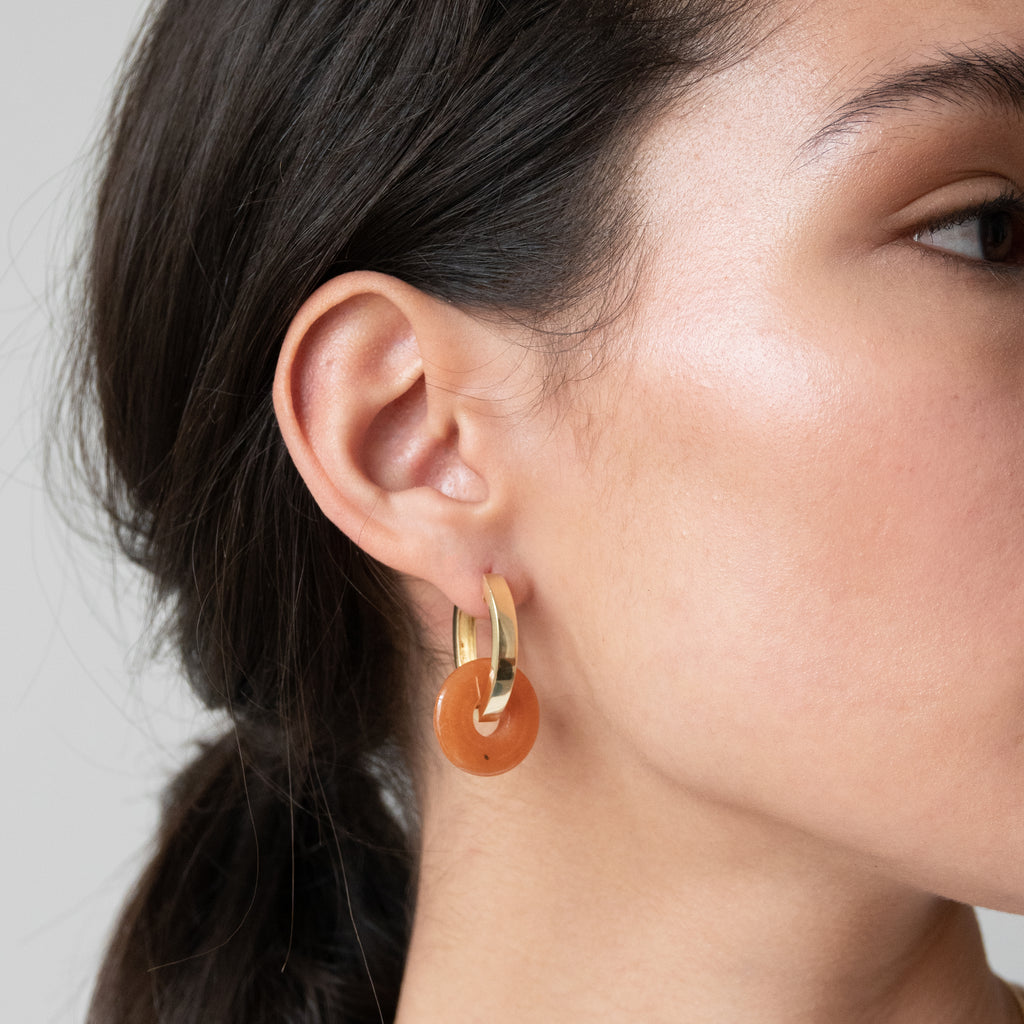 runde Prange Aventurin Anhänger und ovale goldene Kreolen