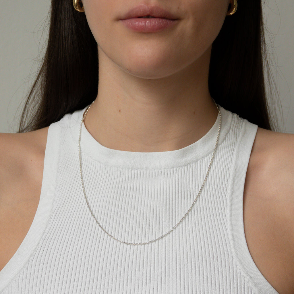 simple silver chain necklace perfect for layering - schlichte silberne Gliederkette
