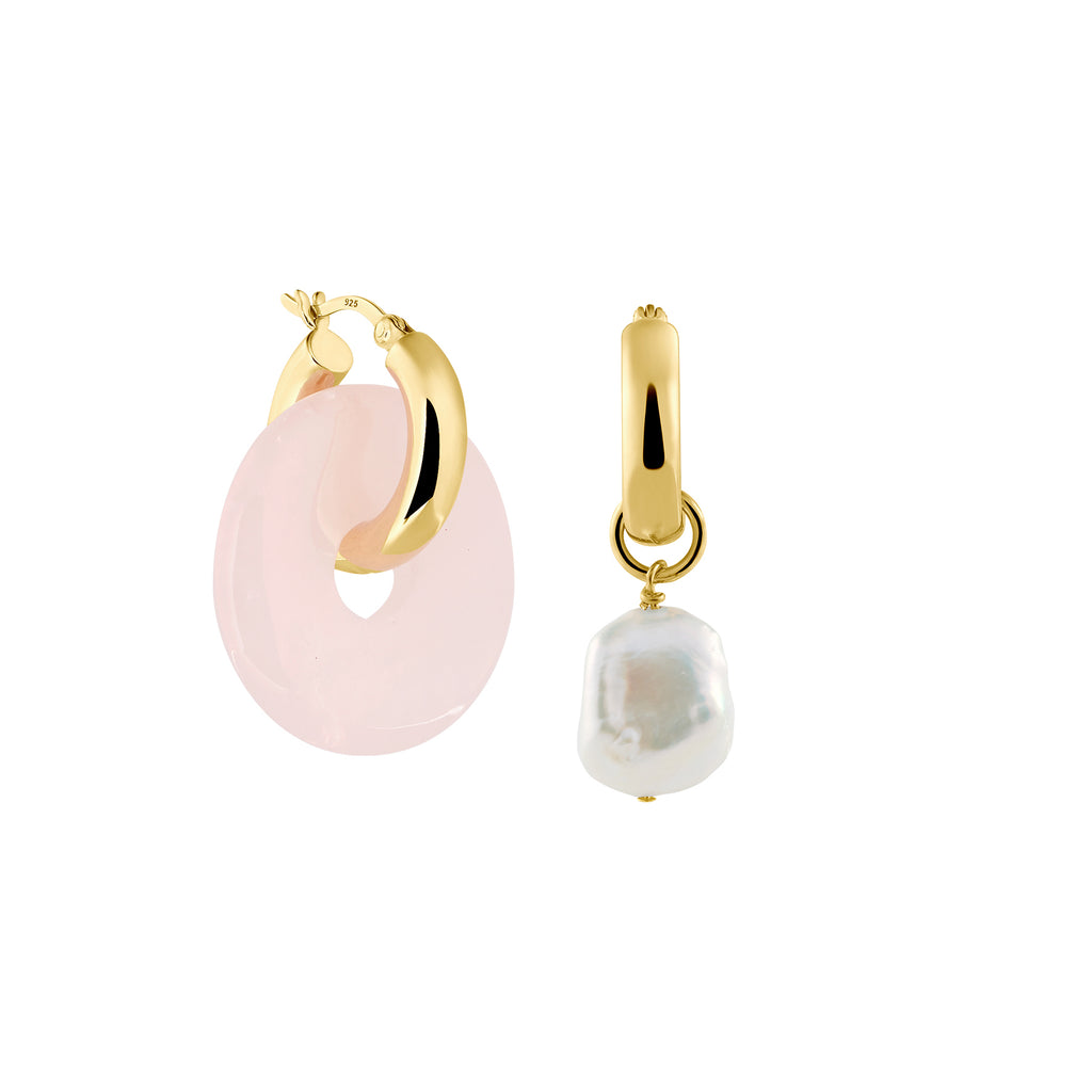 chunky round hoops made of recycled metals with rose quartz and keshi pearlpendant - rosenquarz ohrringe