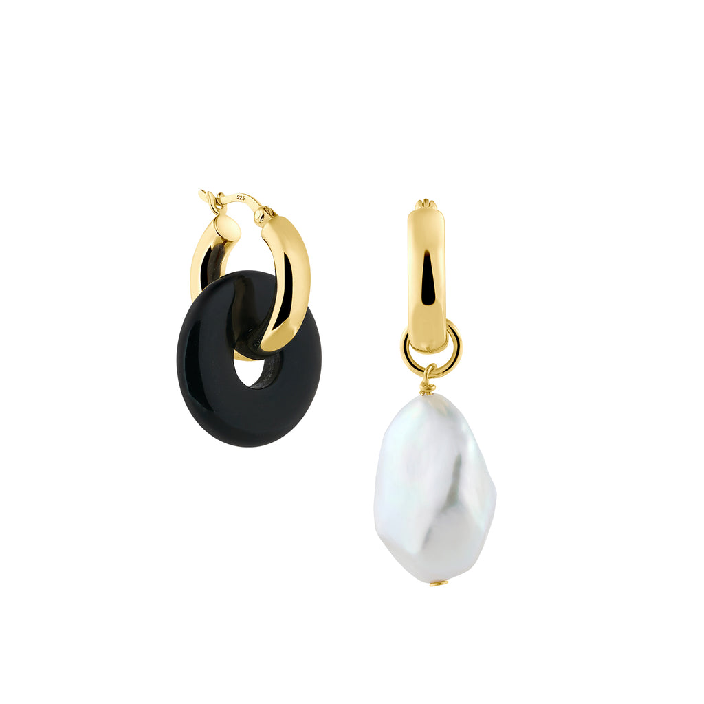 chunky small hoops with onyx and baroque pearl pendants: the Hamburg jewelry brand LLR Studios uses exclusively recycled metals and responsibly sourced real freshwater pearls and gemstones