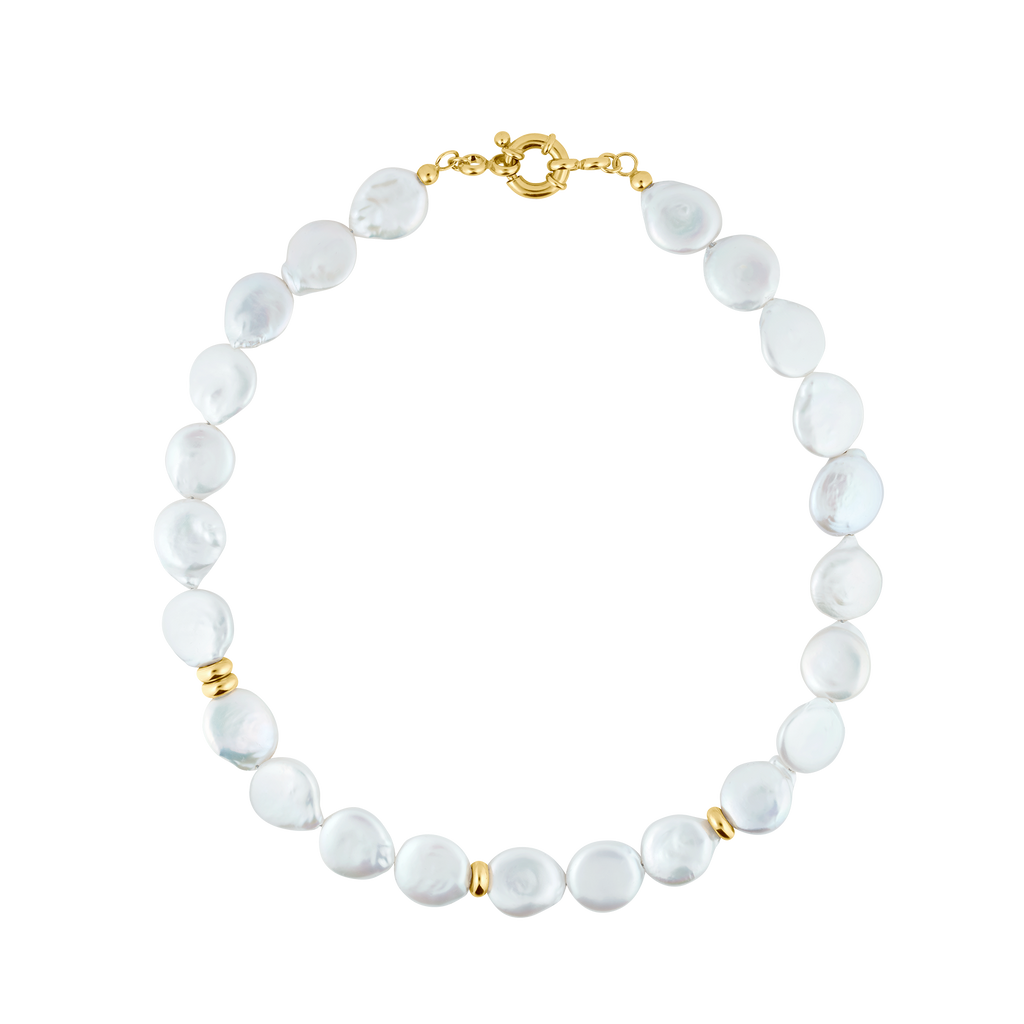 statement pearl necklace featuring gold accents and coin pearls that lay flat against the skin, perfect for dressing up any outfits for a party or fancy dinner | statement Perlenkette, die in Hamburg handgefertigt wird