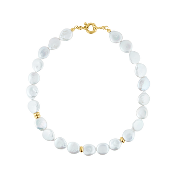 statement pearl necklace featuring gold accents and coin pearls that lay flat against the skin, perfect for dressing up any outfits for a party or fancy dinner | statement Perlenkette, die in Hamburg handgefertigt wird